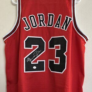MICHAEL JORDAN (GOAT) SIGNED CHICAGO BULLS AUTOGRAPHED CUSTOM JERSEY wCOA XL 630